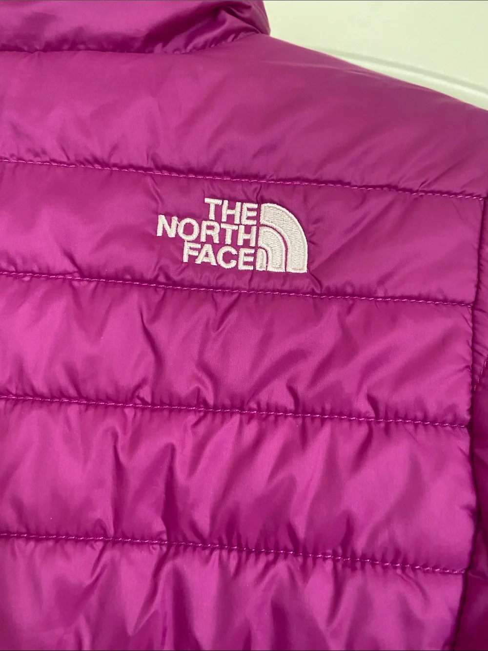 The North Face Girls' Reversible Mossbud Swirl Jacket Puffer Magenta L (14/16)